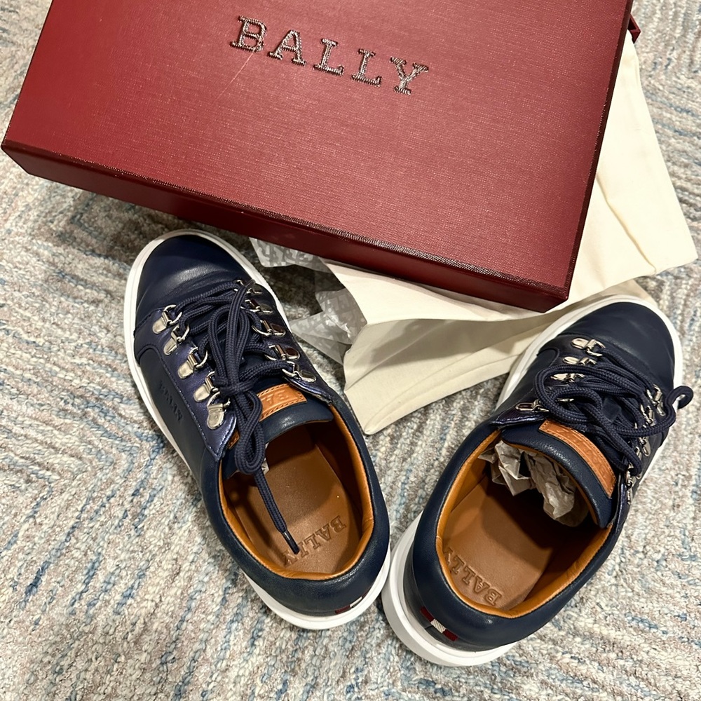 Bally Asaka blue leather sneakers, size 5.5